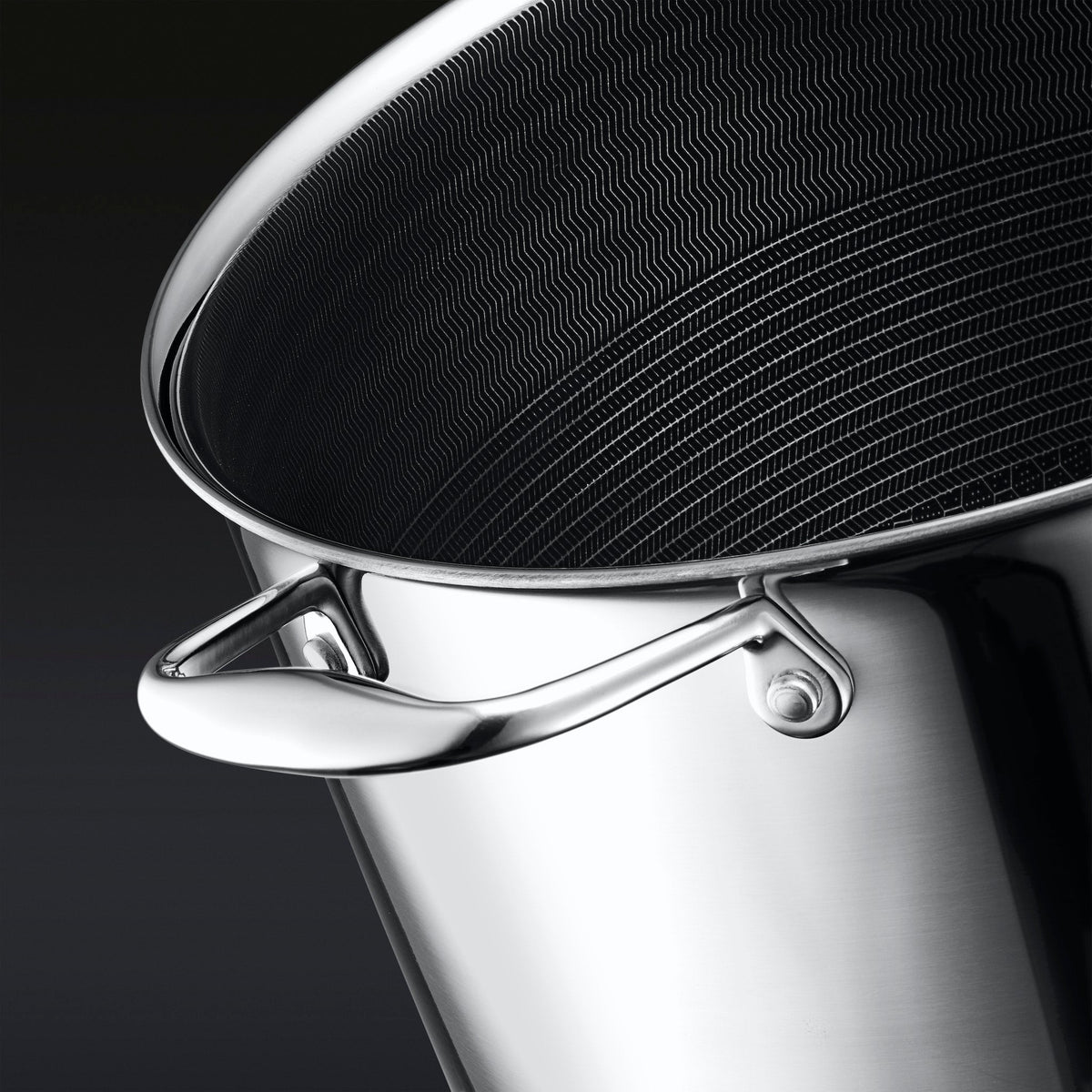 Hybrid Stock Pot with Lid, 10-Qt